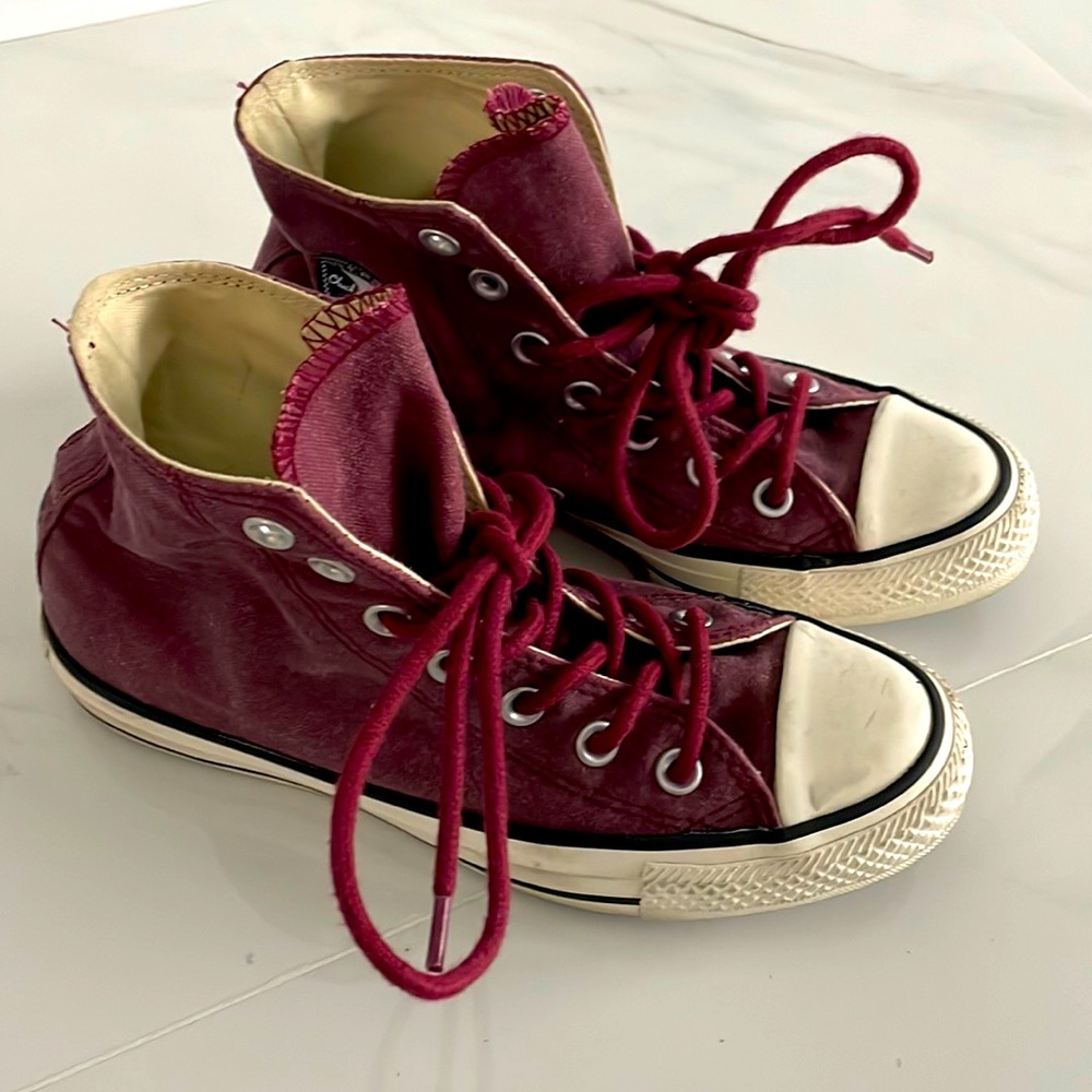 Women’s Converse shoes